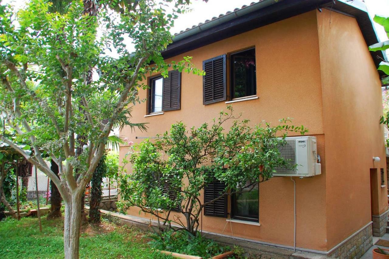 Studio Apartman Ziganto Ičići Exteriör bild