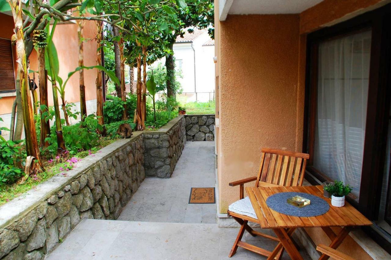 Studio Apartman Ziganto Ičići Exteriör bild